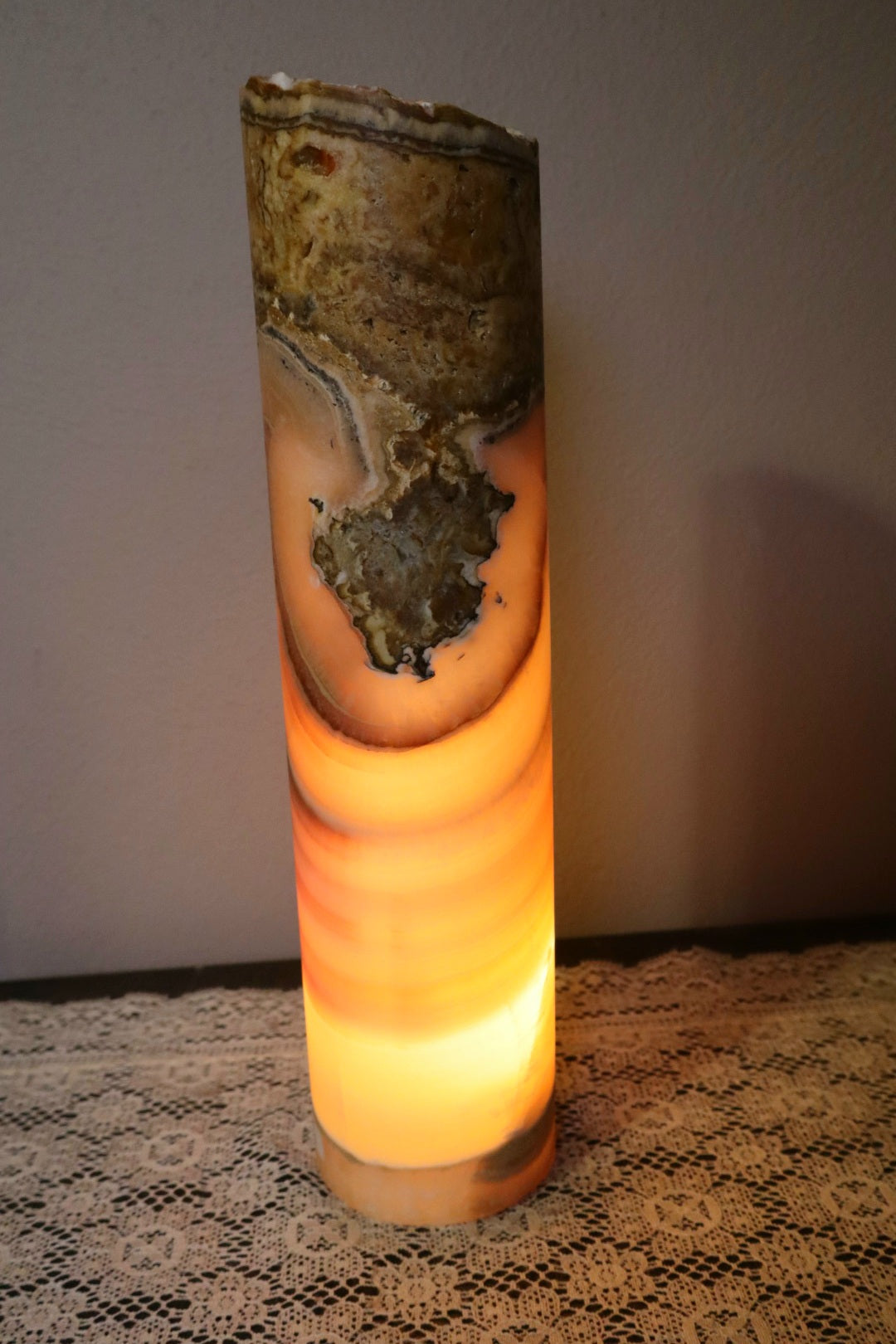 Onyx Lamp (B)
