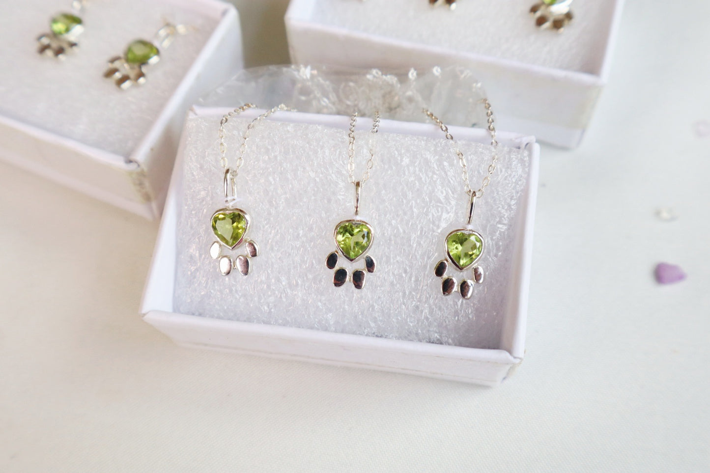 Peridot Paw Print with chain 925 sterling silver