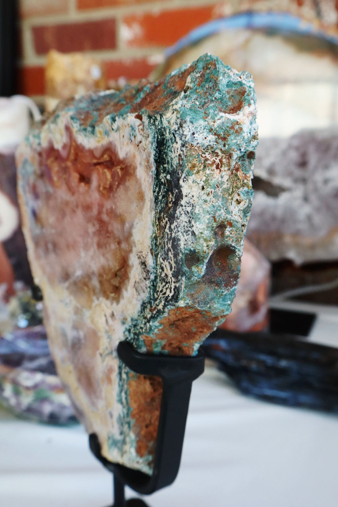 High quality Pink amethyst slab with jasper/custom stand