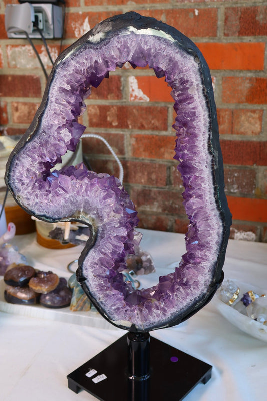 Amethyst portal rotative base