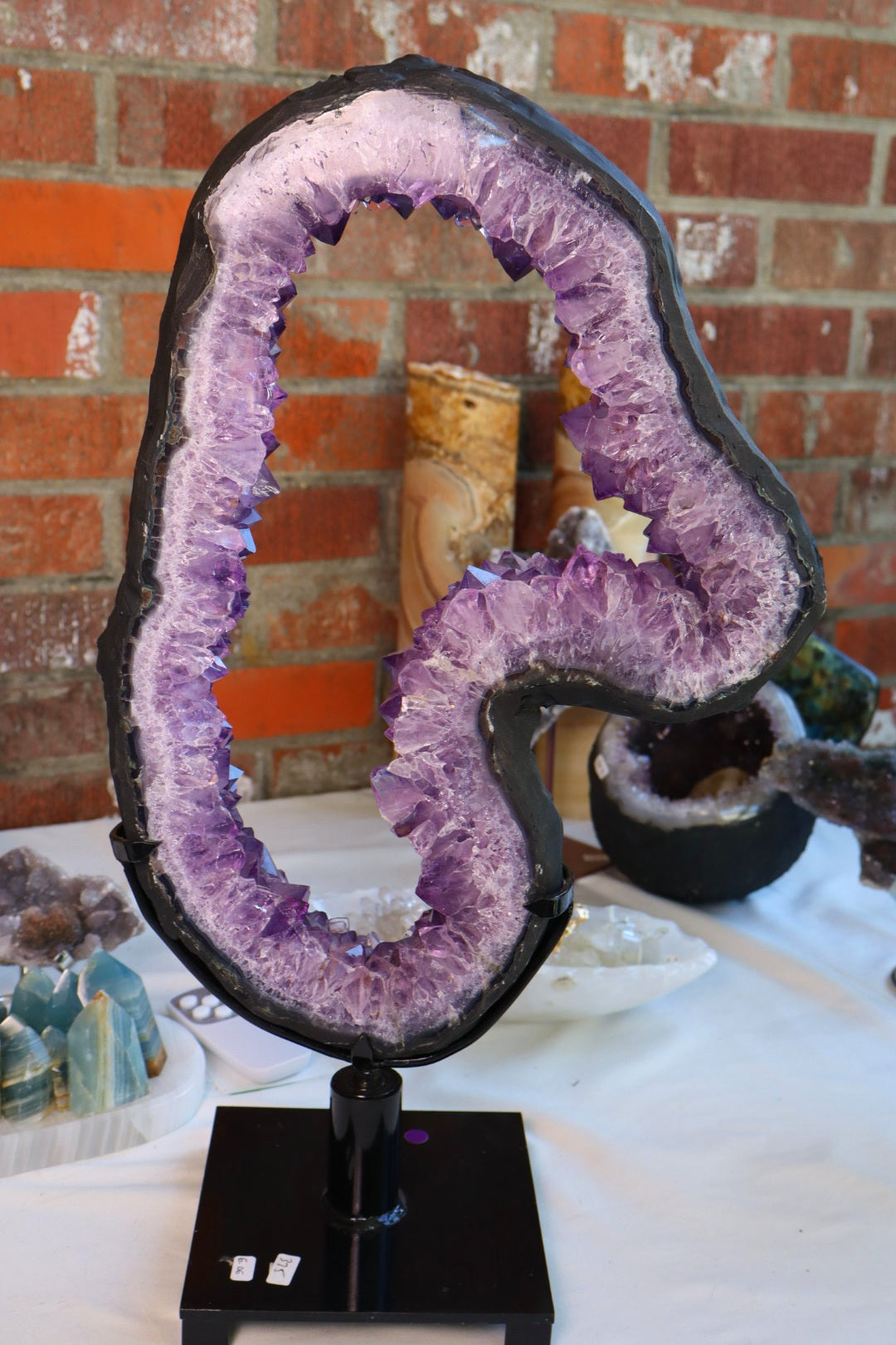 Amethyst portal rotative base