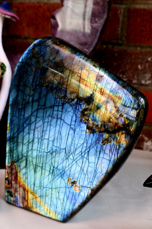 Beautiful labradorite free-form/ self stand