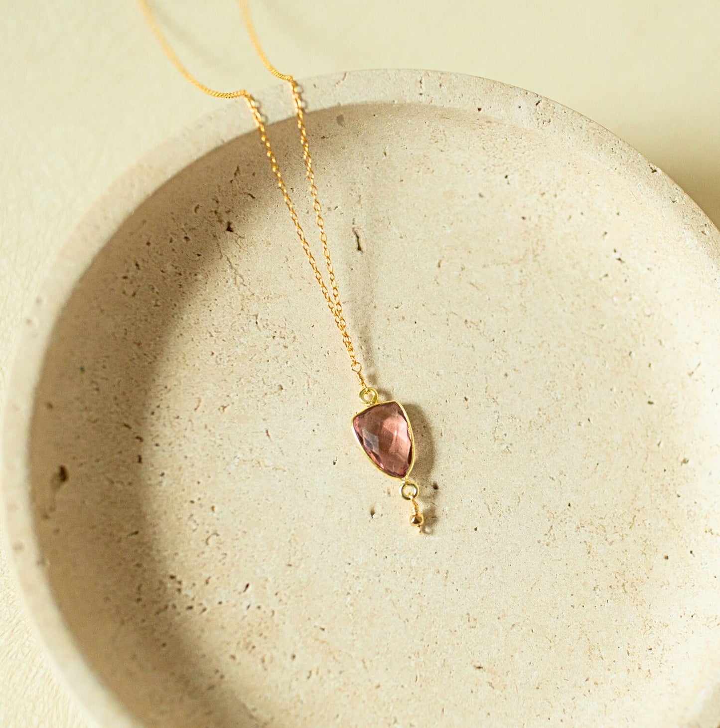 Rhodolite Garnet Silver Isla Necklace