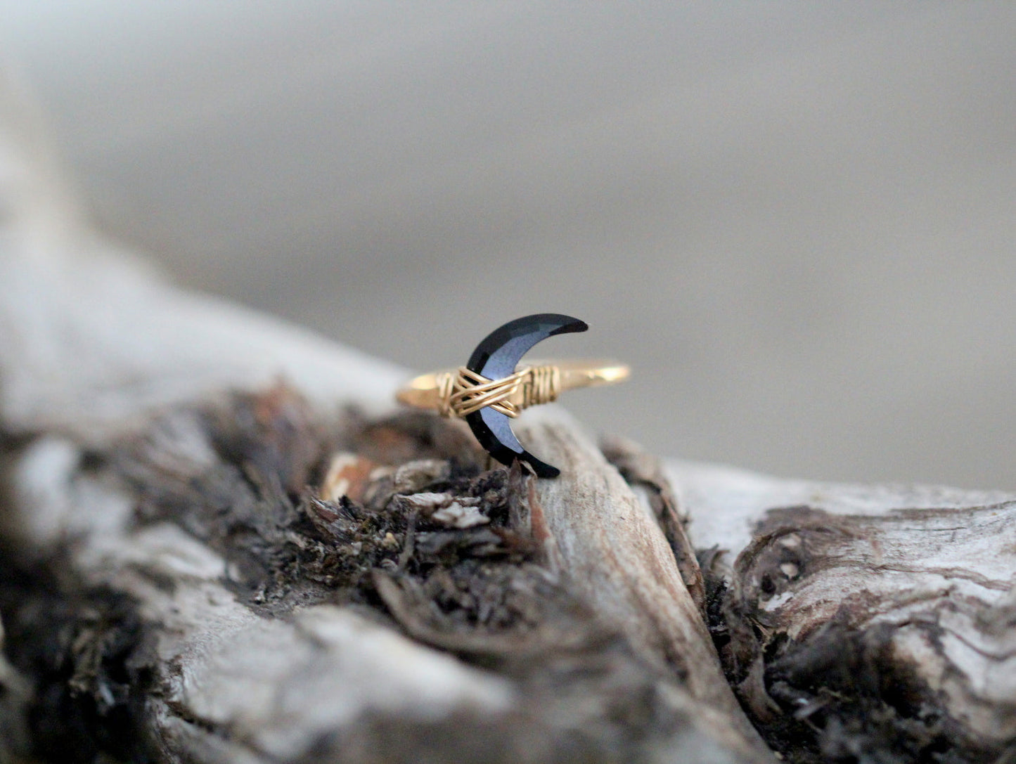Moonbeam Ring - Black Agate