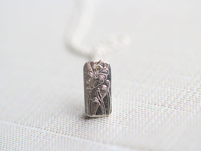 Poppy Necklace