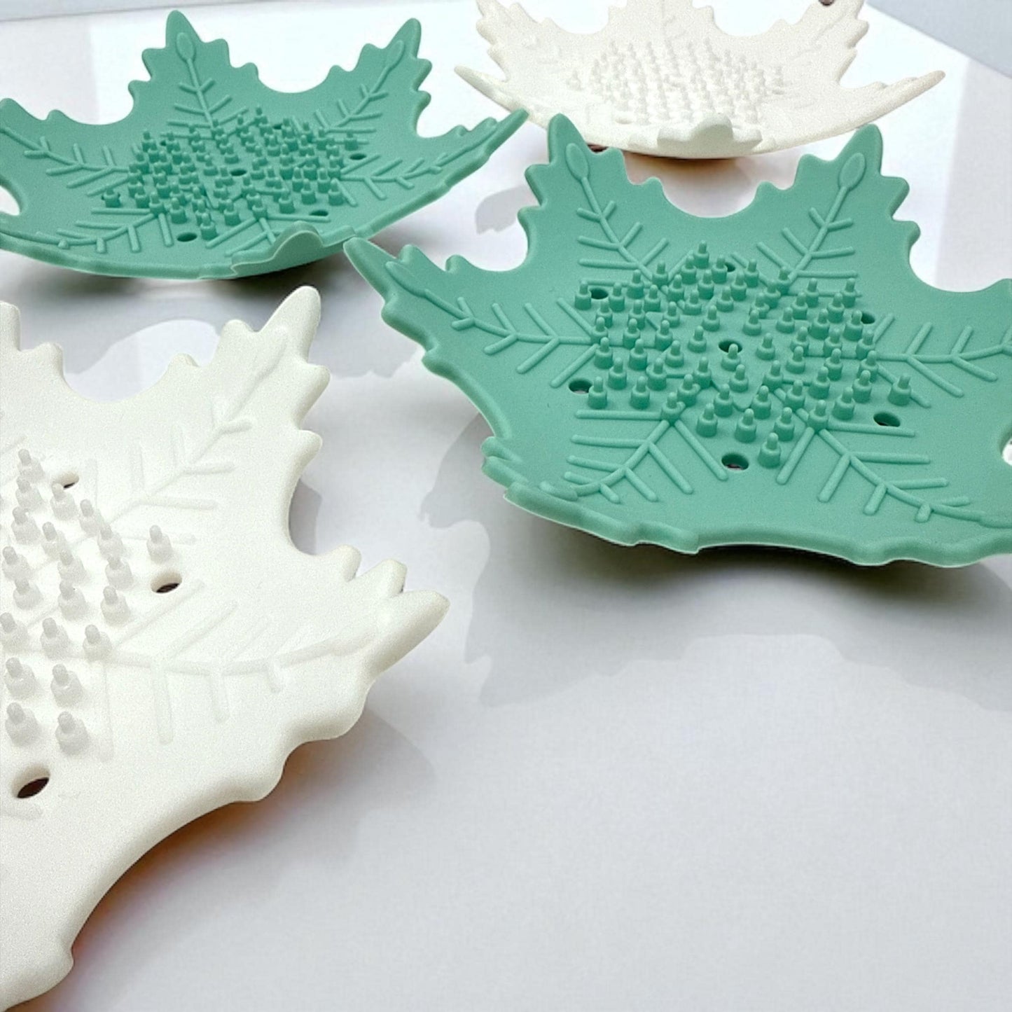 Snowflake Silicone Shower Steamer Tray – Soap Dish, Christmas Gift, Stocking Stuffer