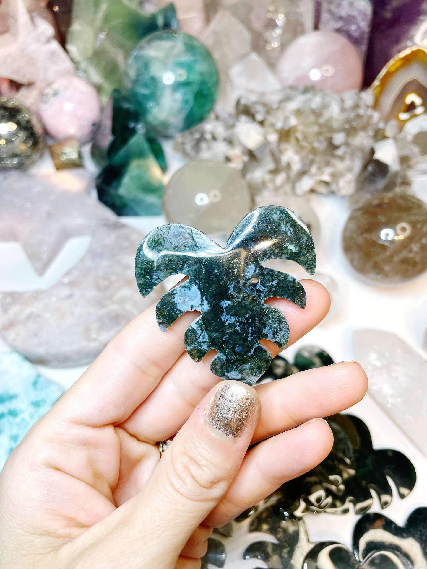 Moss Agate Monstera Leaf