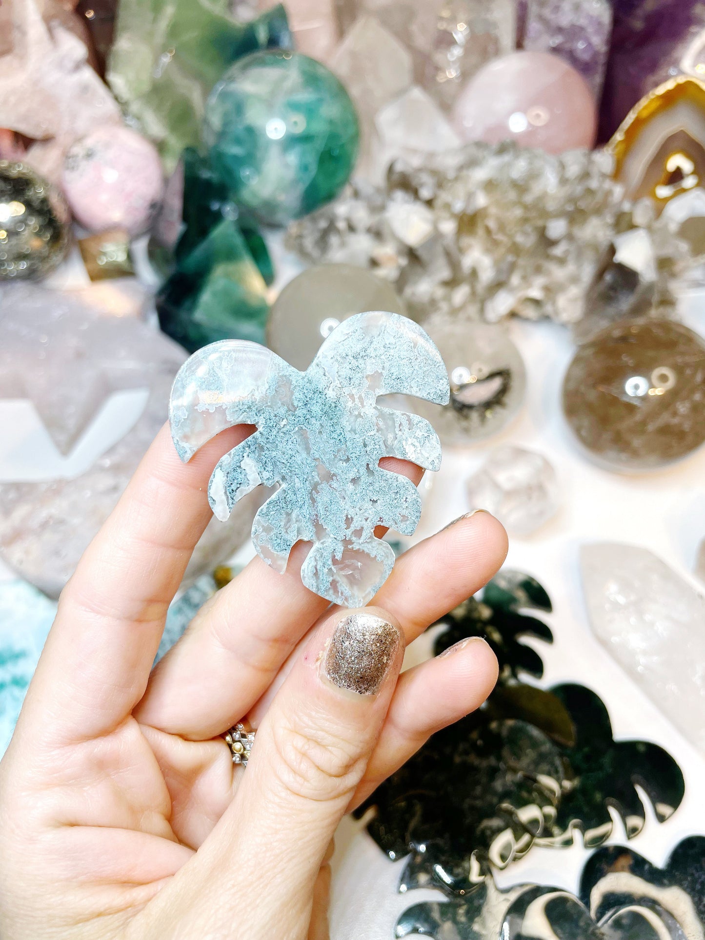 Moss Agate Monstera Leaf