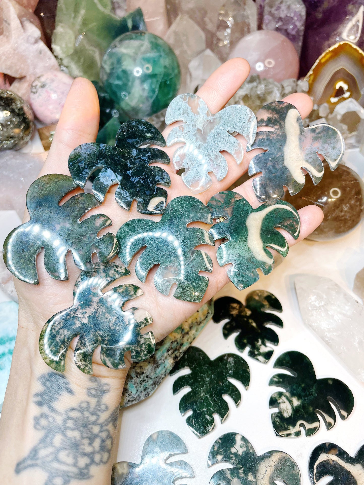 Moss Agate Monstera Leaf
