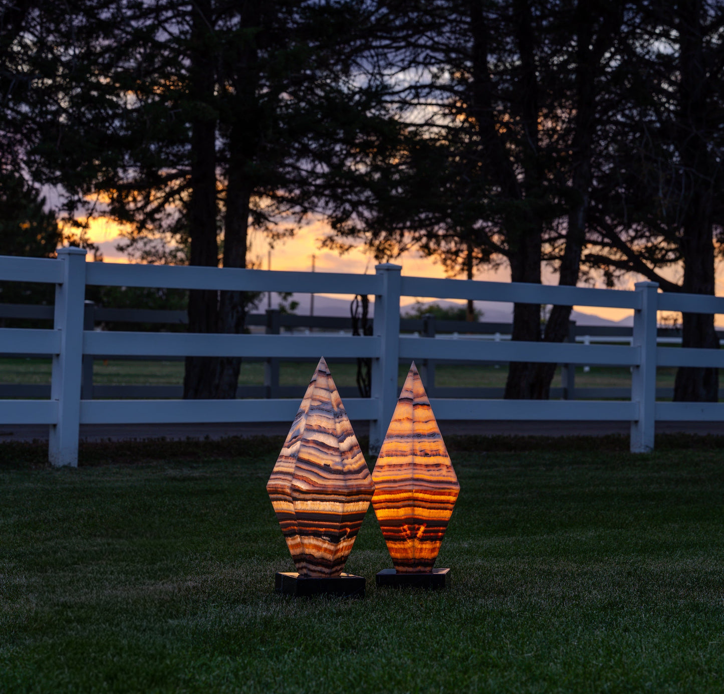Sahara Onyx Bi-Pyramid Sculptural Lamp Pair – Natural Stone Lighting
